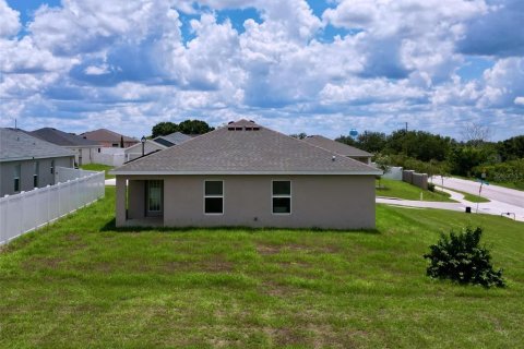 House in Lake Wales, Florida 4 bedrooms, 151.15 sq.m. № 1913392 - photo 5
