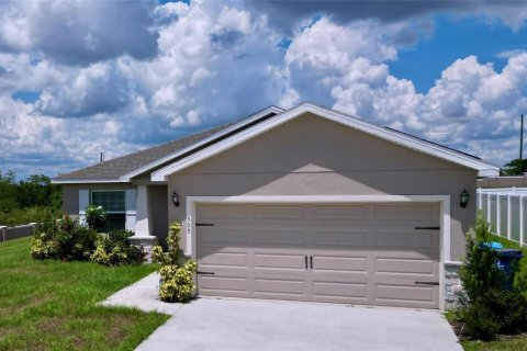 House in Lake Wales, Florida 4 bedrooms, 151.15 sq.m. № 1913392 - photo 4