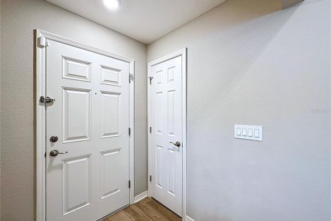 House in Lake Wales, Florida 4 bedrooms, 151.15 sq.m. № 1913392 - photo 8