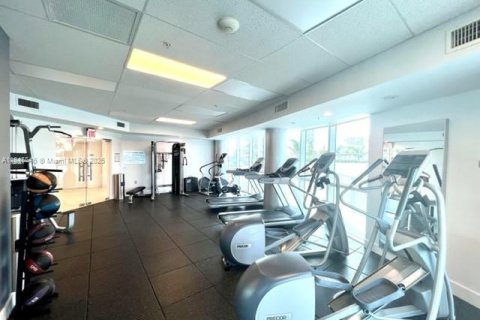 Condo in Miami, Florida, 2 bedrooms  № 1888843 - photo 10