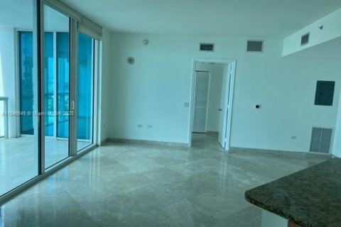 Condo in Miami, Florida, 2 bedrooms  № 1888843 - photo 5
