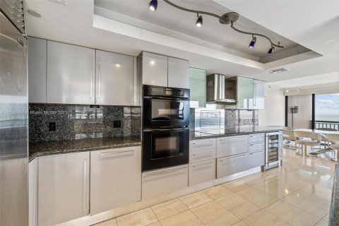 Copropriété à vendre à Bal Harbour, Floride: 3 chambres, 218.6 m2 № 2088463 - photo 5