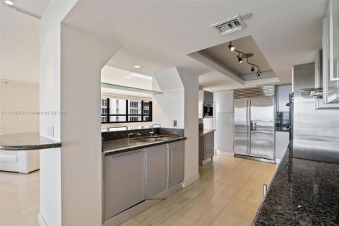 Copropriété à vendre à Bal Harbour, Floride: 3 chambres, 218.6 m2 № 2088463 - photo 9