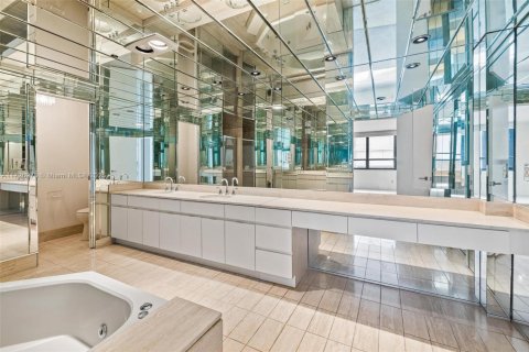 Copropriété à vendre à Bal Harbour, Floride: 3 chambres, 218.6 m2 № 2088463 - photo 26