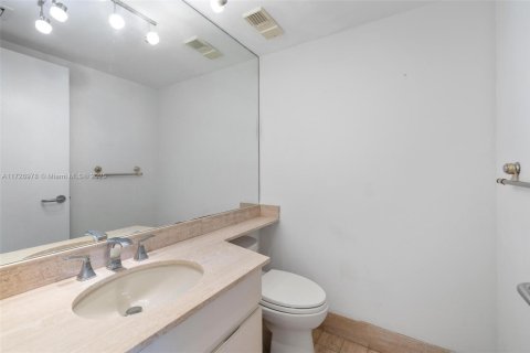 Copropriété à vendre à Bal Harbour, Floride: 3 chambres, 218.6 m2 № 2088463 - photo 17