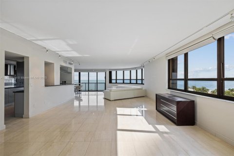 Copropriété à vendre à Bal Harbour, Floride: 3 chambres, 218.6 m2 № 2088463 - photo 13