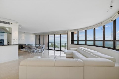 Copropriété à vendre à Bal Harbour, Floride: 3 chambres, 218.6 m2 № 2088463 - photo 11