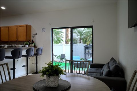 Купить таунхаус в Хайалиа, Флорида 3 спальни, 146.23м2, № 2022172 - фото 8