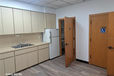 Снять в аренду коммерческую недвижимость в Индиан Лейк Эстейтс, Флорида 197.42м2, № 1910404 - фото 11