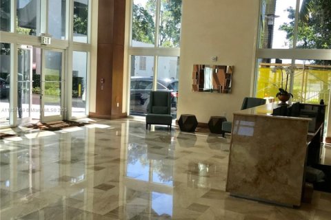 Condominio en alquiler en Miami, Florida, 1 dormitorio, 70.33 m2 № 1879035 - foto 18