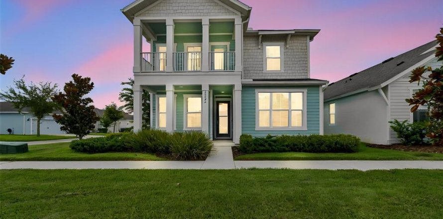 House in Wesley Chapel, Florida 4 bedrooms, 230.12 sq.m. № 2199873