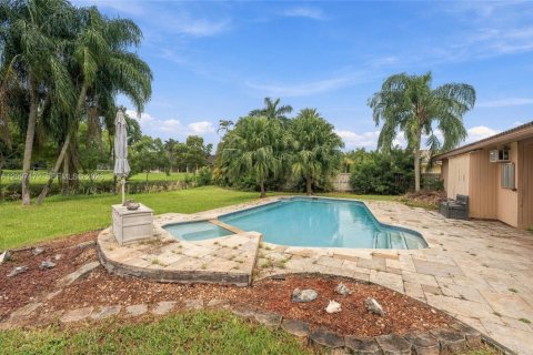 Villa ou maison à vendre à Davie, Floride: 4 chambres, 246.01 m2 № 2401452 - photo 27