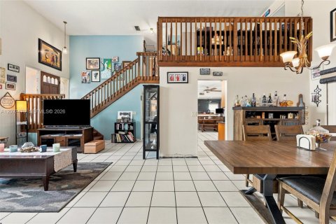 Villa ou maison à vendre à Davie, Floride: 4 chambres, 246.01 m2 № 2401452 - photo 9