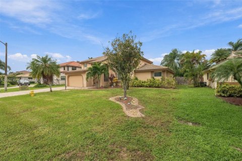 Villa ou maison à vendre à Davie, Floride: 4 chambres, 246.01 m2 № 2401452 - photo 3