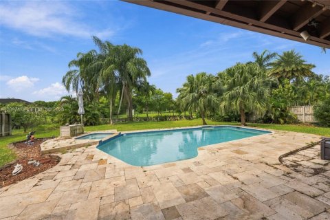 Villa ou maison à vendre à Davie, Floride: 4 chambres, 246.01 m2 № 2401452 - photo 23