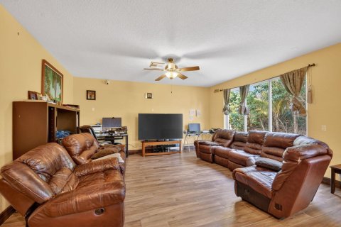 Villa ou maison à vendre à West Palm Beach, Floride: 5 chambres, 296.36 m2 № 2078172 - photo 23