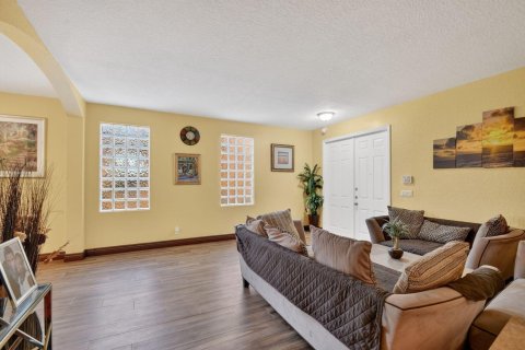 Villa ou maison à vendre à West Palm Beach, Floride: 5 chambres, 296.36 m2 № 2078172 - photo 20