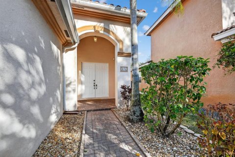 Villa ou maison à vendre à West Palm Beach, Floride: 5 chambres, 296.36 m2 № 2078172 - photo 15