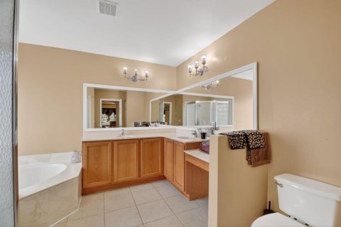 Villa ou maison à vendre à West Palm Beach, Floride: 5 chambres, 296.36 m2 № 2078172 - photo 10