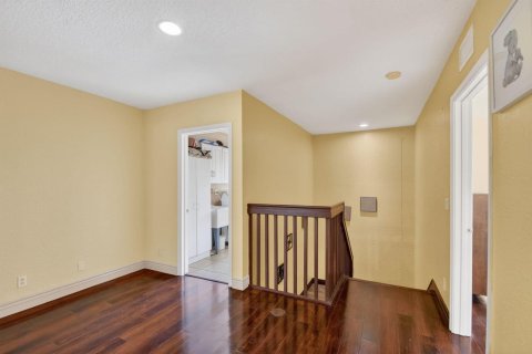 Villa ou maison à vendre à West Palm Beach, Floride: 5 chambres, 296.36 m2 № 2078172 - photo 4