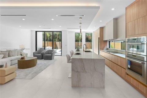 Townhouse in Fort Lauderdale, Florida 4 bedrooms, 323.86 sq.m. № 1731764 - photo 4