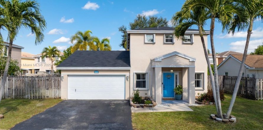 House in Sunrise, Florida 3 bedrooms, 176.33 sq.m. № 1867045