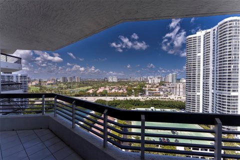 Condominio en alquiler en Aventura, Florida, 2 dormitorios, 109.72 m2 № 2054662 - foto 20