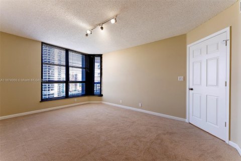 Condominio en alquiler en Aventura, Florida, 2 dormitorios, 109.72 m2 № 2054662 - foto 9