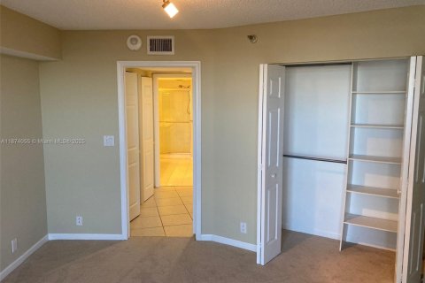 Condominio en alquiler en Aventura, Florida, 2 dormitorios, 109.72 m2 № 2054662 - foto 16