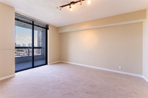 Condominio en alquiler en Aventura, Florida, 2 dormitorios, 109.72 m2 № 2054662 - foto 14