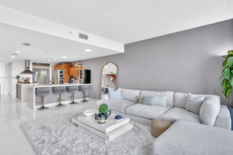 Купить кондоминиум в Авентура, Флорида 2 спальни, 144.18м2, № 1895558 - фото 2