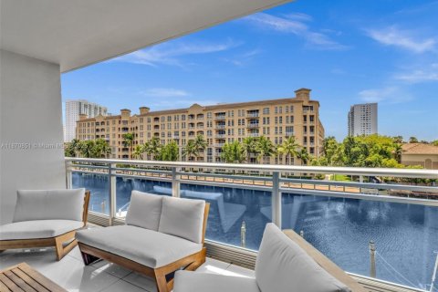 Купить кондоминиум в Авентура, Флорида 2 спальни, 144.18м2, № 1895558 - фото 16