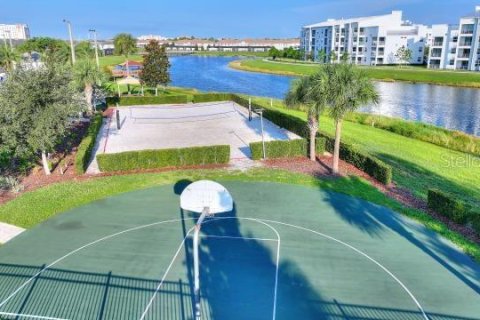 Condo in Kissimmee, Florida, 2 bedrooms № 2405084 - photo 21