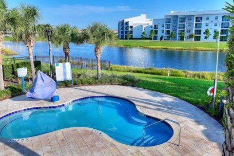 Condo in Kissimmee, Florida, 2 bedrooms № 2405084 - photo 25