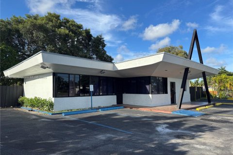 Immobilier commercial à vendre à Miami, Floride № 1981293 - photo 4