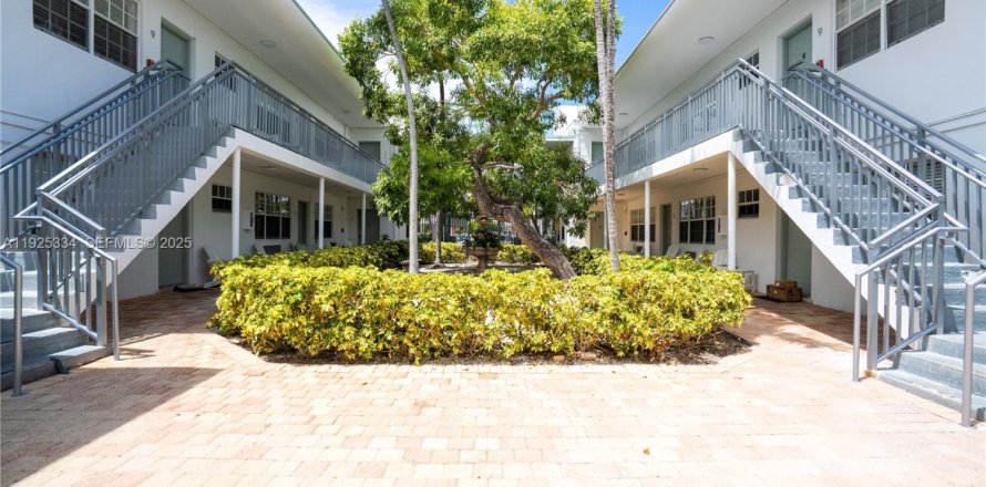 Appartement à Miami Beach, Floride 1 chambre, 60.39 m2 № 1983698