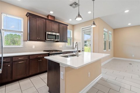 Touwnhouse à vendre à Wesley Chapel, Floride: 4 chambres, 171.31 m2 № 2403216 - photo 7
