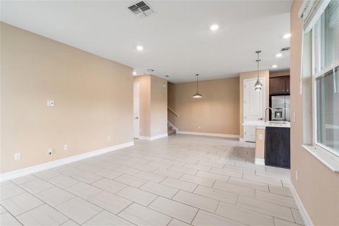 Touwnhouse à vendre à Wesley Chapel, Floride: 4 chambres, 171.31 m2 № 2403216 - photo 11
