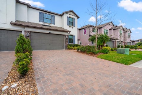 Touwnhouse à vendre à Wesley Chapel, Floride: 4 chambres, 171.31 m2 № 2403216 - photo 2