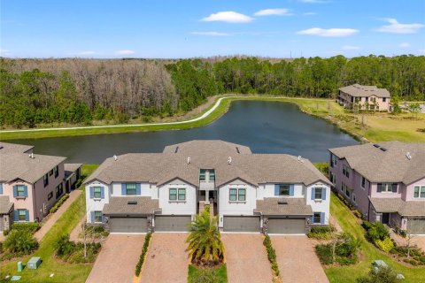 Touwnhouse à vendre à Wesley Chapel, Floride: 4 chambres, 171.31 m2 № 2403216 - photo 5