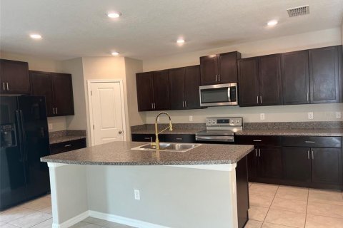 Casa en alquiler en Riverview, Florida, 5 dormitorios, 210.33 m2 № 1870637 - foto 12