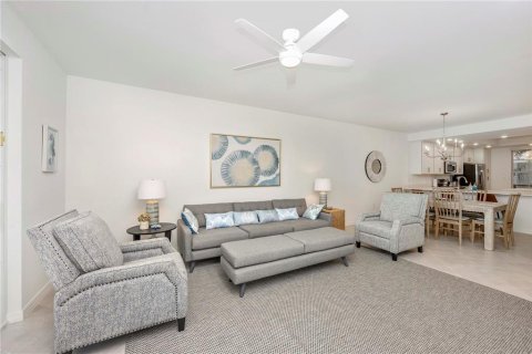 Condo in Venice, Florida, 2 bedrooms in WELLEN PARK  № 1831192 - photo 19