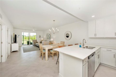 Condo in Venice, Florida, 2 bedrooms in WELLEN PARK  № 1831192 - photo 12
