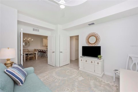 Condo in Venice, Florida, 2 bedrooms in WELLEN PARK  № 1831192 - photo 24