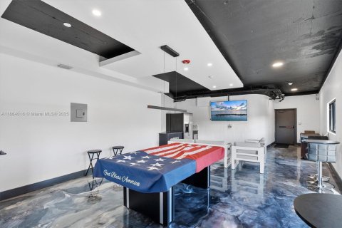 Condo in North Miami Beach, Florida, 2 bedrooms  № 1897179 - photo 22