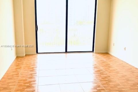 Condo in Sunny Isles Beach, Florida, 2 bedrooms  № 1755751 - photo 9