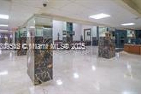 Condo in Sunny Isles Beach, Florida, 2 bedrooms  № 1755751 - photo 20