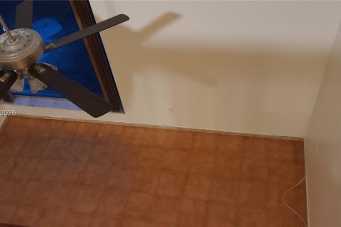 Copropriété à louer à Miami, Floride: 1 chambre, 78.04 m2 № 2008489 - photo 10