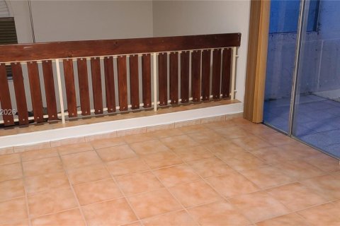 Copropriété à louer à Miami, Floride: 1 chambre, 78.04 m2 № 2008489 - photo 9