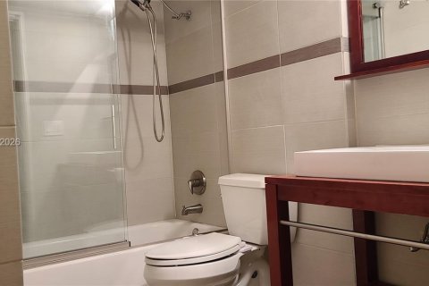 Copropriété à louer à Miami, Floride: 1 chambre, 78.04 m2 № 2008489 - photo 6